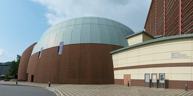 File:Tottori Nijisseiki Pear Museum 20121007.jpg