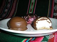 Tunnock's Teacakes Tunnocks tea cakes.jpg