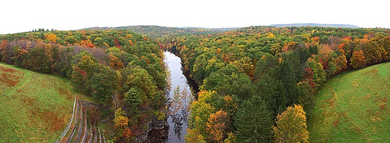 File:USA 2006 (October 11th) New York, Ashokan Reservoir.jpg