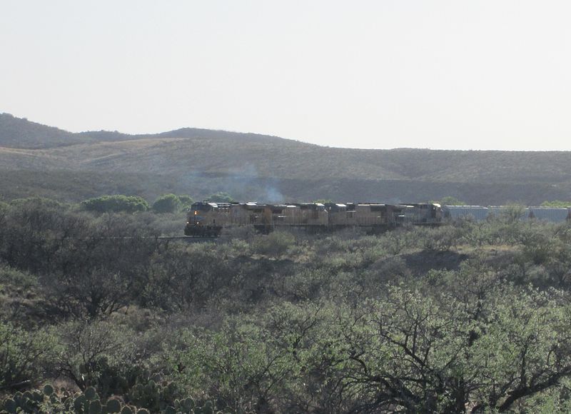 File:Union Pacific Train Pantano Arizona 2014.jpg