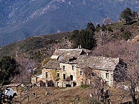 Valle-di-Rostino ruines à Grate.jpg