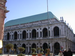 "Basilica Palladiana" di "Piazza dei Signori"