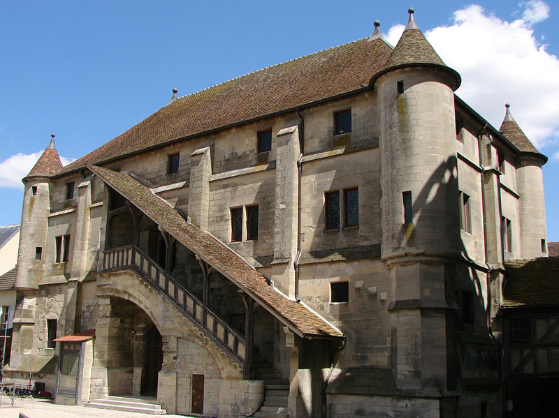 File:Vieux Chapitre Meaux 140708.jpg