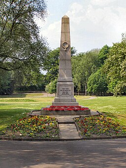 Walkden War memorial.jpg