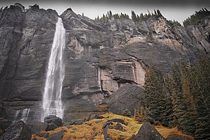 מפלי הינומת הכלה (Bridal Veil Falls) בסמוך לטליורייד