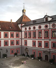 Schloss Wolfegg courtyard (2005) Wolfegg Schloss Innenhof 2005.jpg