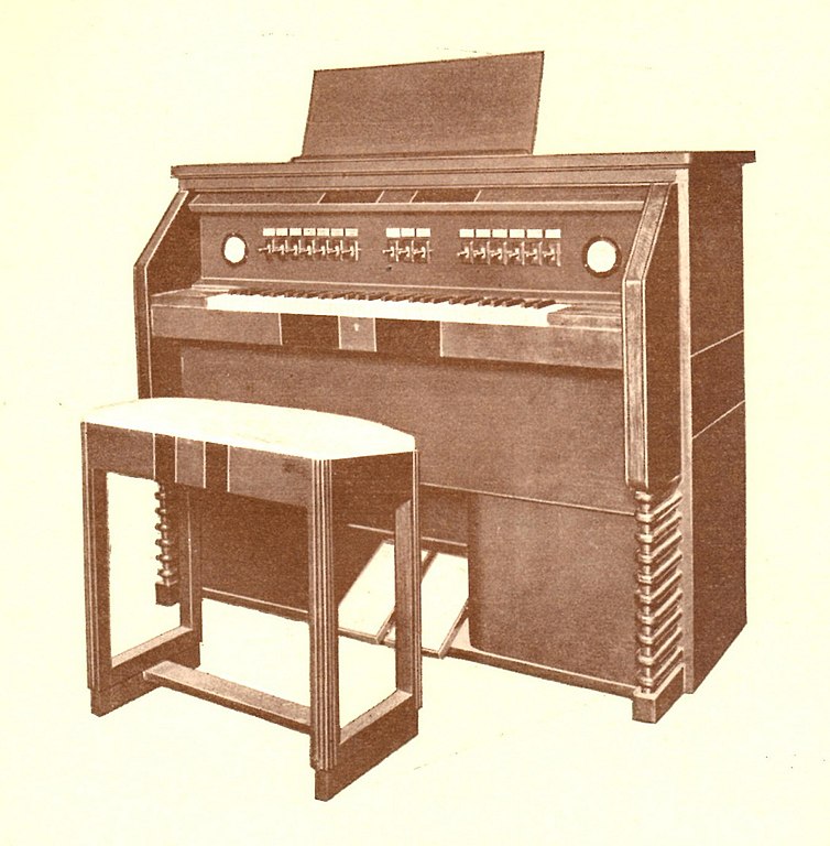 File:Yamaha Magna Organ (1935) Console.jpg - Wikipedia