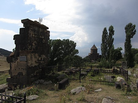 Yeghipatrush Church ruins3.JPG