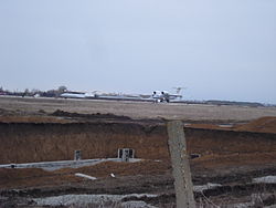 Аэродром Ейск. Март 2012 года. На переднем плане — котлованы для блоков тренажёрного комплекса
