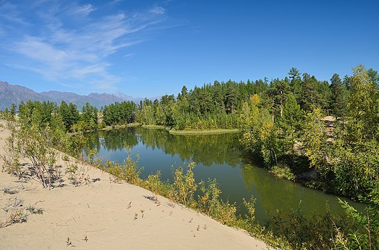 Водные богатства забайкальского края. Чарские Пески озеро Аленушка. Озеро Аленушка Забайкальский край. Чарские озера Забайкальский край. Чарские Пески Забайкальский край озеро.