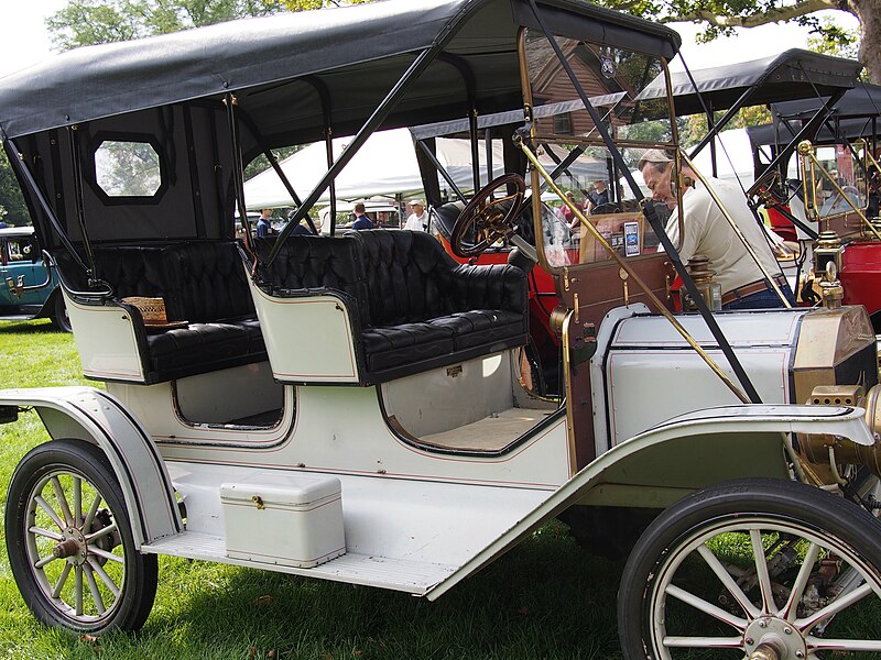 File:1909 Ford Model T Tourabout - Thomas Bowers - Old Car Festival 2013 (9700657856).jpg