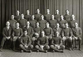 1924 Michigan football team.jpg