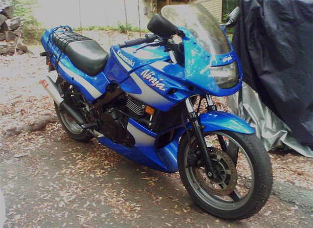 Archivo:2000 Kawasaki Ninja 500R front-right.jpg - Wikipedia, la libre
