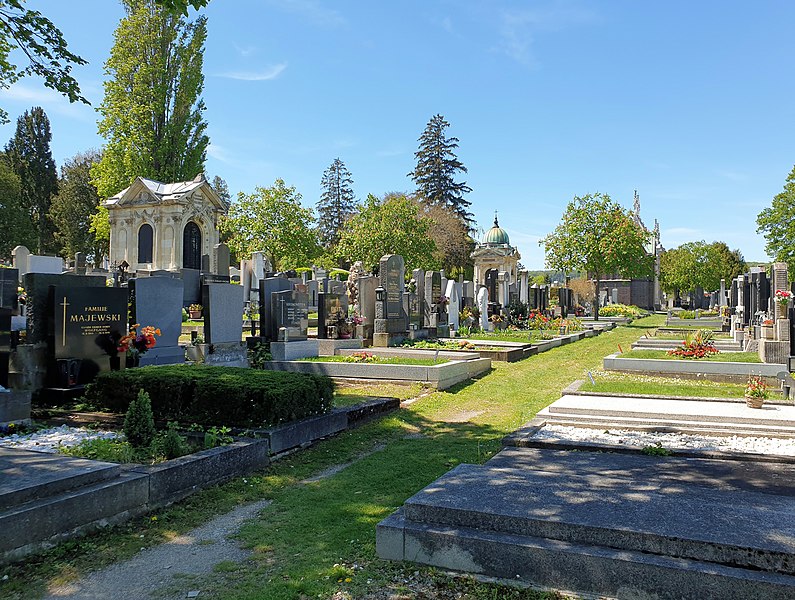 File:20210509 1230 Friedhof Mauer 03.jpg