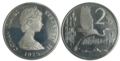 Kajmán-szigeteki 2 dolláros érme, II. Erzsébet királynő portréjával. A terület saját pénznemmel, a kajmán-szigeteki dollárral rendelkezik.