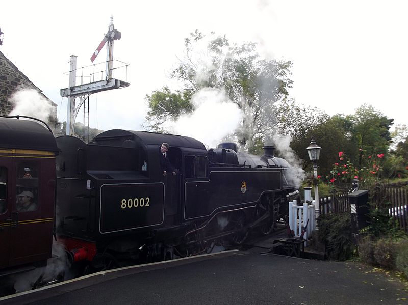 File:80002 at Oakworth Level Crossing (8084597511).jpg