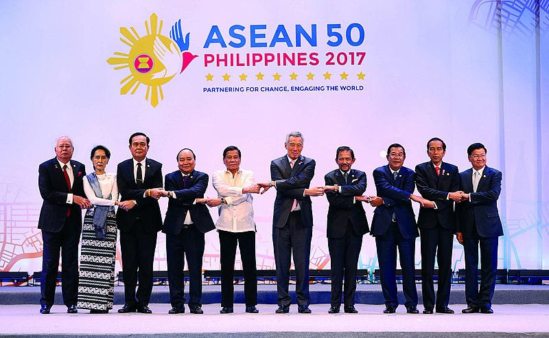 File:ASEAN leaders link arms during the 30th ASEAN Summit Opening Ceremony on April 29, 2017.jpg