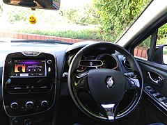 Ein 2013 Renault Clio IV Dynamique Kombiinstrument 2.jpg