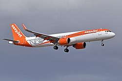 Airbus A321-251NX ‘G-UZMA’ easyJet UK (45972599255).jpg