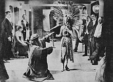 Întotdeauna femeia lobby card 2.jpg