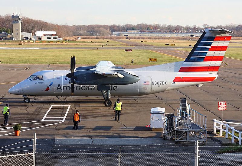 File:American Eagle (Piedmont Airlines) Dash 8-100 aircraft at Tweed-New Haven.jpg