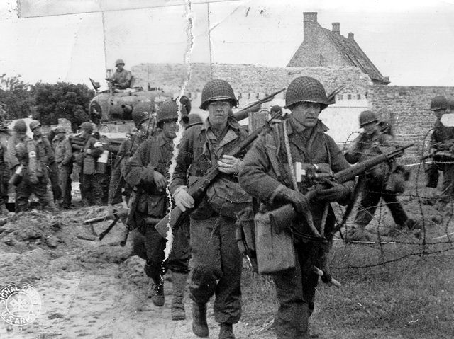 File:American_Soldiers_Landing_at_Utah_Beach.jpg