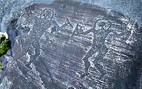 Art rupestre du Valcamonica dans la région de la Lombardie concentre le plus grand ensemble de pétroglyphes préhistoriques du monde datant du Xe millénaire av. J.-C..