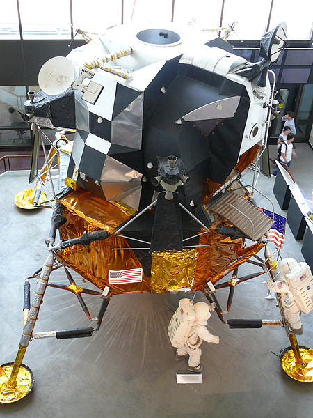 File:Apollo landing module.jpg