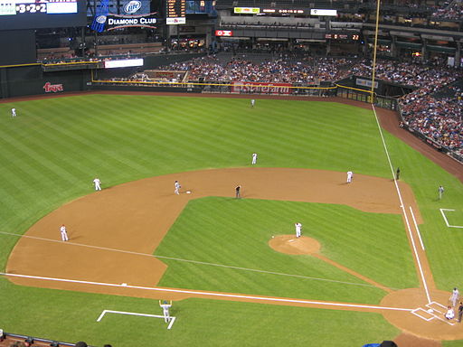 Arizona Diamondbacks 9, Los Angeles Dodgers 4, Chase Field, Phoenix, Arizona (13)