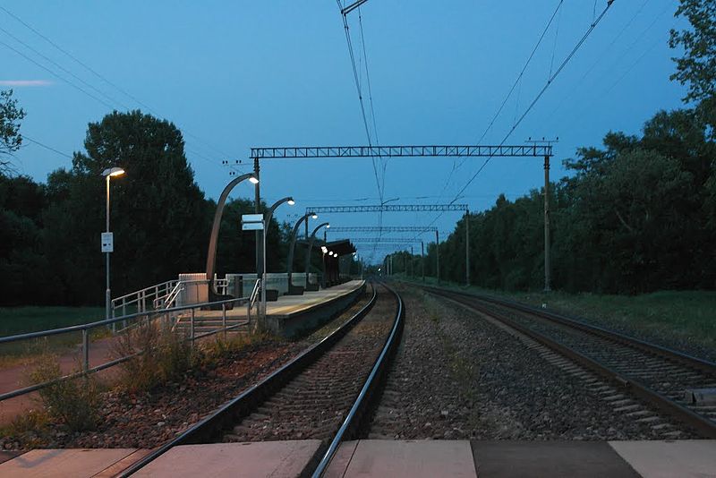 File:Aruküla railway stop at Summer night.jpg