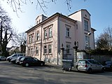 Augsburg, Schwibbogenplatz 1. This is a photograph of an architectural monument. It is on the list of cultural monuments of Bayern, no. D-7-61-000-939.