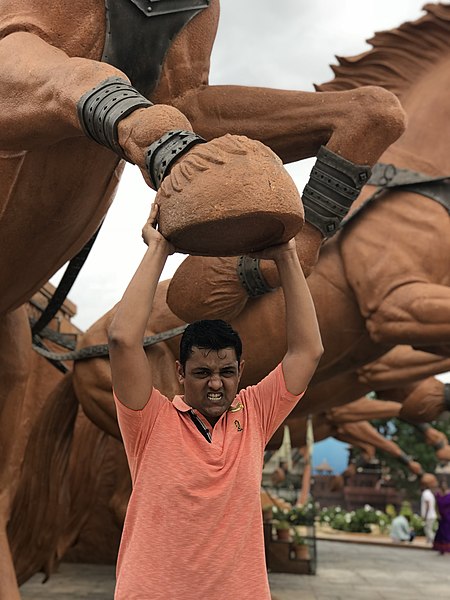 File:BAHUBALI SET - Ramoji Film City.jpg