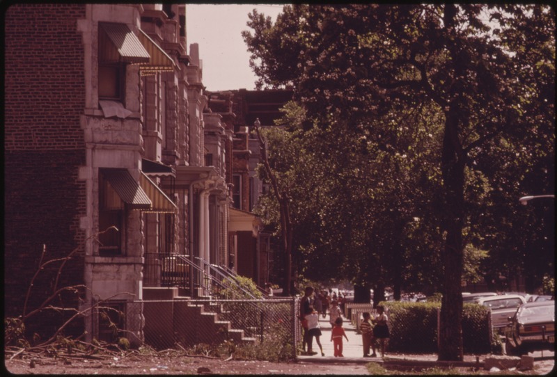 File:BLACK NEIGHBORHOOD ON CHICAGO'S WEST SIDE. THE WEST SIDE WAS HARD HIT BY RIOTS AND FIRES IN THE MID AND LATE 1960'S.... - NARA - 556170.tif