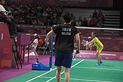 Deutsch: Badminton bei den Olympischen Jugendspielen 2018; Tag 4, 10. Oktober 2018; Viertelfinale Mädchen: Vu Thi Anh Thu (Vietnam) - Goh Jin Wei (Malaysia) 12-21, 9-21 26′ English: Badminton at the 2018 Summer Youth Olympics at 10 October 2018 – Girls Quarterfinal: Vu Thi Anh Thu (Vietnam) vs Goh Jin Wei (Malaysia) 12-21, 9-21 26′