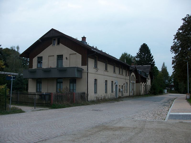 File:Bahnhof Rodewisch (2).jpg