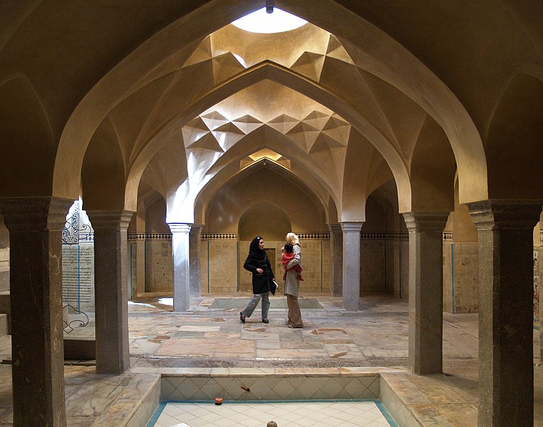 File:Bath house, isfahan october 2007 - Flickr - seier-seier.jpg