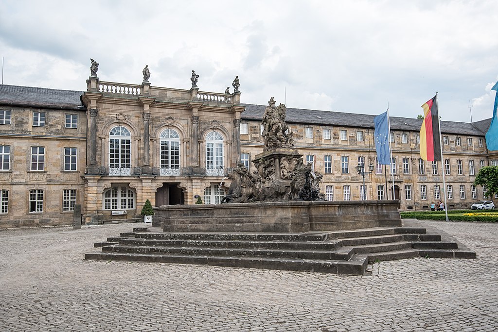 Markgrafenbrunnen und Neues Schloss Bayreuth (Bayreuth Rundgang)