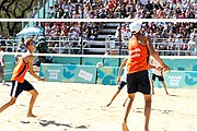 Deutsch: Beachvolleyball bei den Olympischen Jugendspielen 2018; Tag 8, 14. Oktober 2018; Mädchen, Achtelfinale – Mexiko-China 0:2 (15–21/16–21) English: Beach volleyball at the 2018 Summer Youth Olympics at 14 October 2018 – Girls Round of 16 – Mexico-China 0:2 (15–21/16–21)