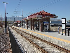 Bingham Junction penumpang platform.JPG