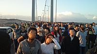 Manifestants al pont del Bòsfor des de Kadıköy, 1 de juny