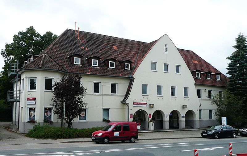 File:Bomlitz altes Ledigenheim.JPG