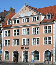 House of the Seven Towers. Occupied since 1294, its façade was rebuilt by Korb in 1708