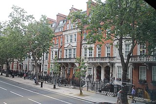 <span class="mw-page-title-main">Buckingham Palace Road</span> Street in Belgravia, London