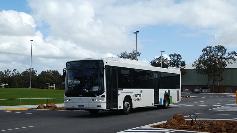 File:Buswest Mercedes-Benz OH1830LE (Volgren CR228L Futurebus) 1HPR513 at Ray Owen Sports Centre,Lesmurdie (1).jpg