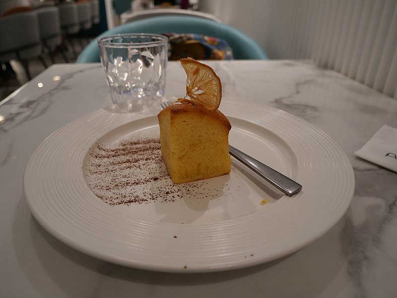 File:Butter cake with lemon.jpg