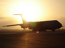 Eine C-5 Galaxy auf der Hickam AFB, Hawaii