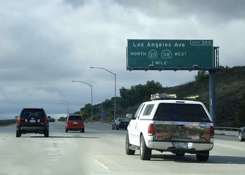 File:CA SR 23 near Moorpark.JPG