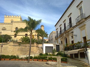 Castello e Palazzo Castriota Parabita.jpg