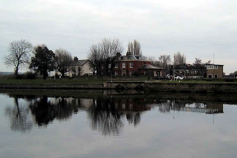 File:Castleford Packet Office - geograph.org.uk - 2784365.jpg