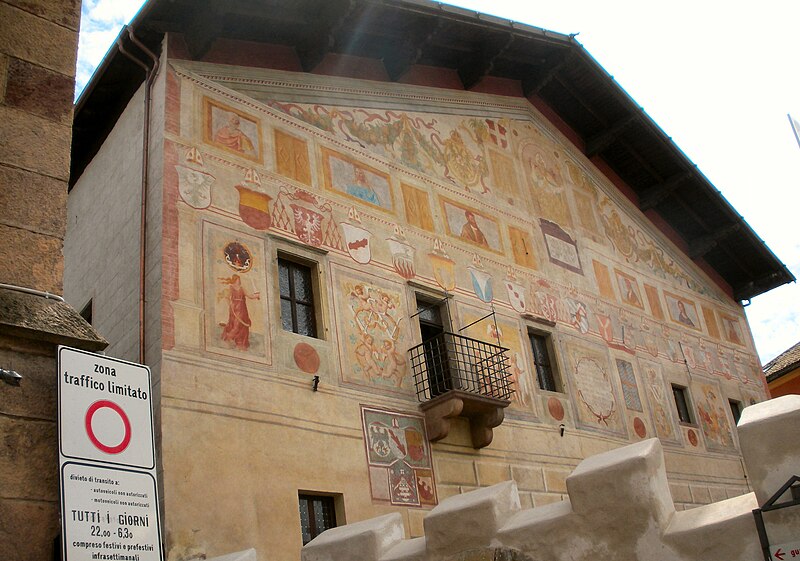 Ficheiro:Cavalese Palazzo Magnifica Comunità.jpg